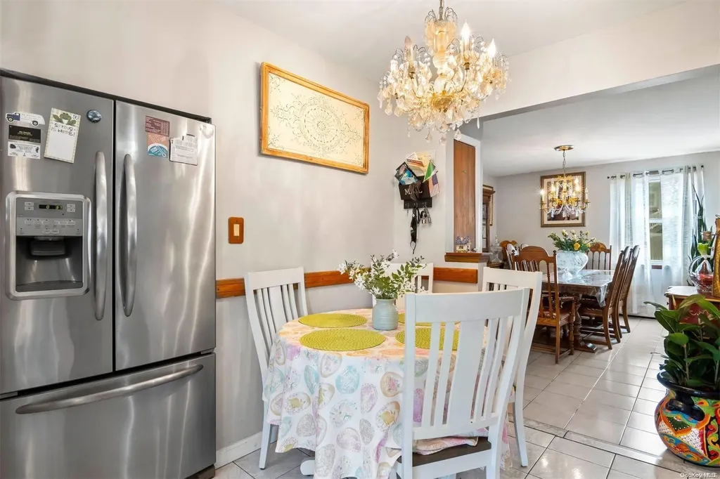 1 Pinetop Drive Central Islip NY 11722