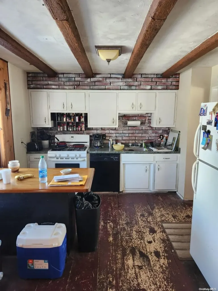 6 Tyler Street Montgomery NY 12549