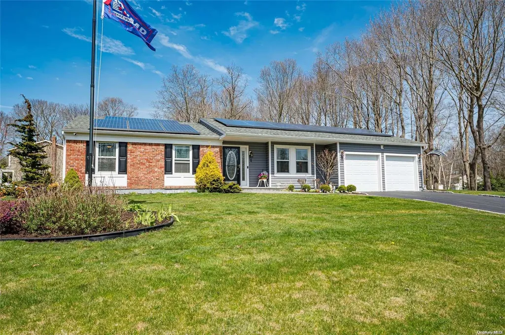 1 Fuller Drive Ridge NY 11961