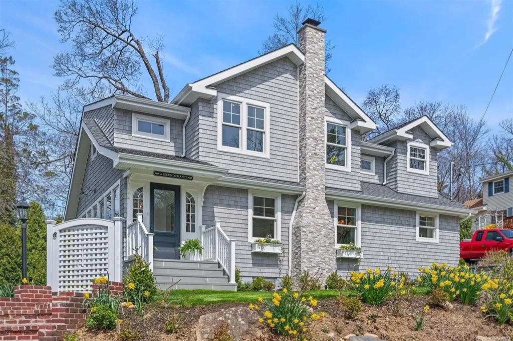 15 Grove Street Cold Spring Harbor NY 11724