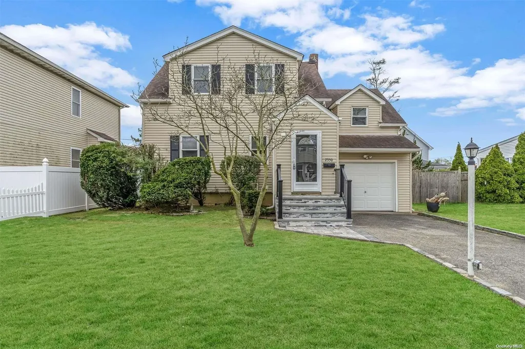 2350 Devon Street East Meadow NY 11554