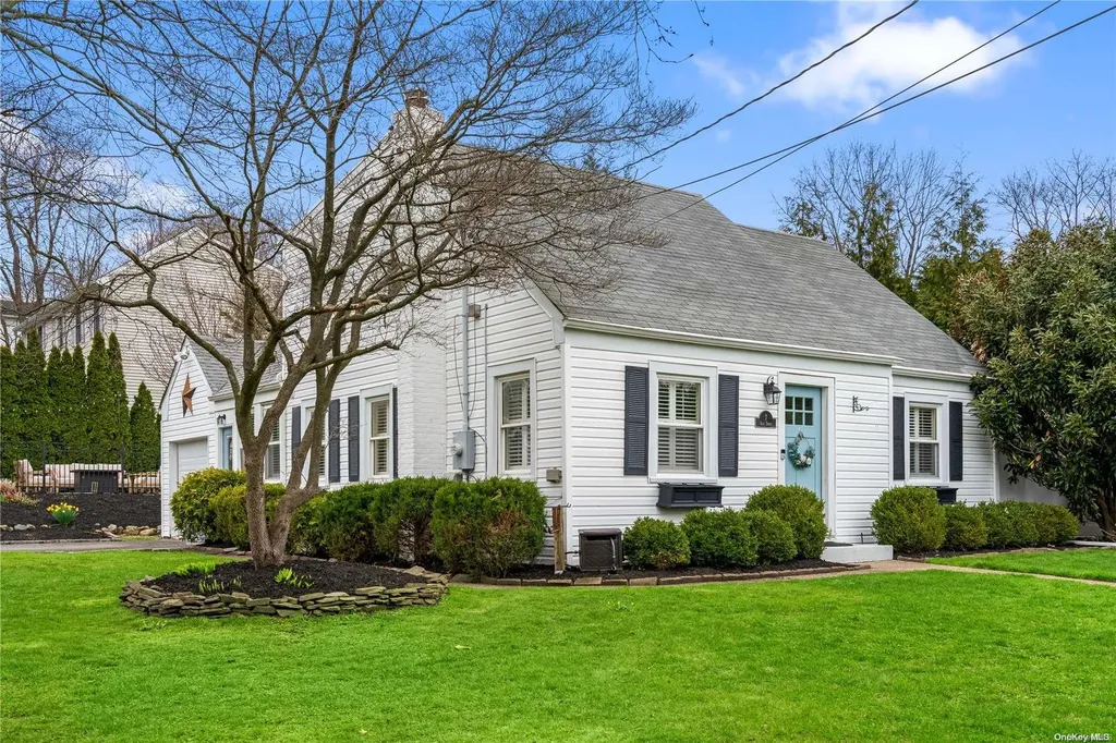 7 Vale Drive Huntington NY 11743