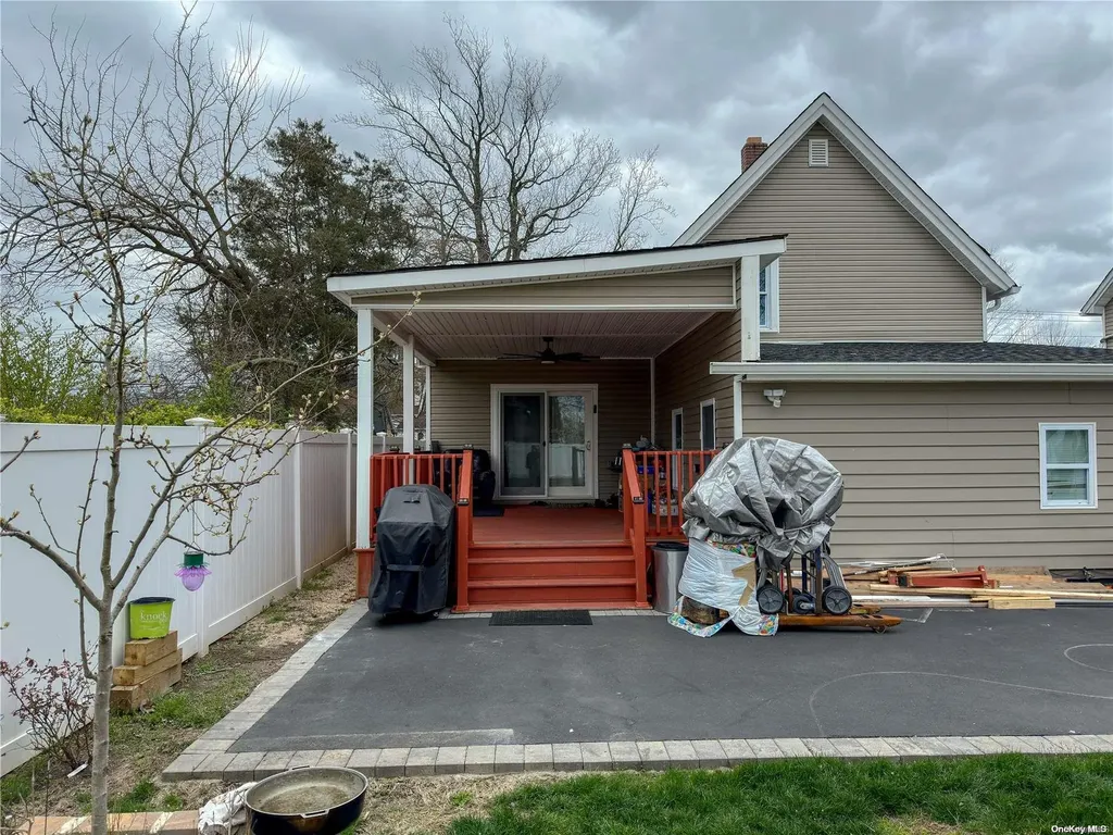 1 Brightside Avenue Central Islip NY 11722