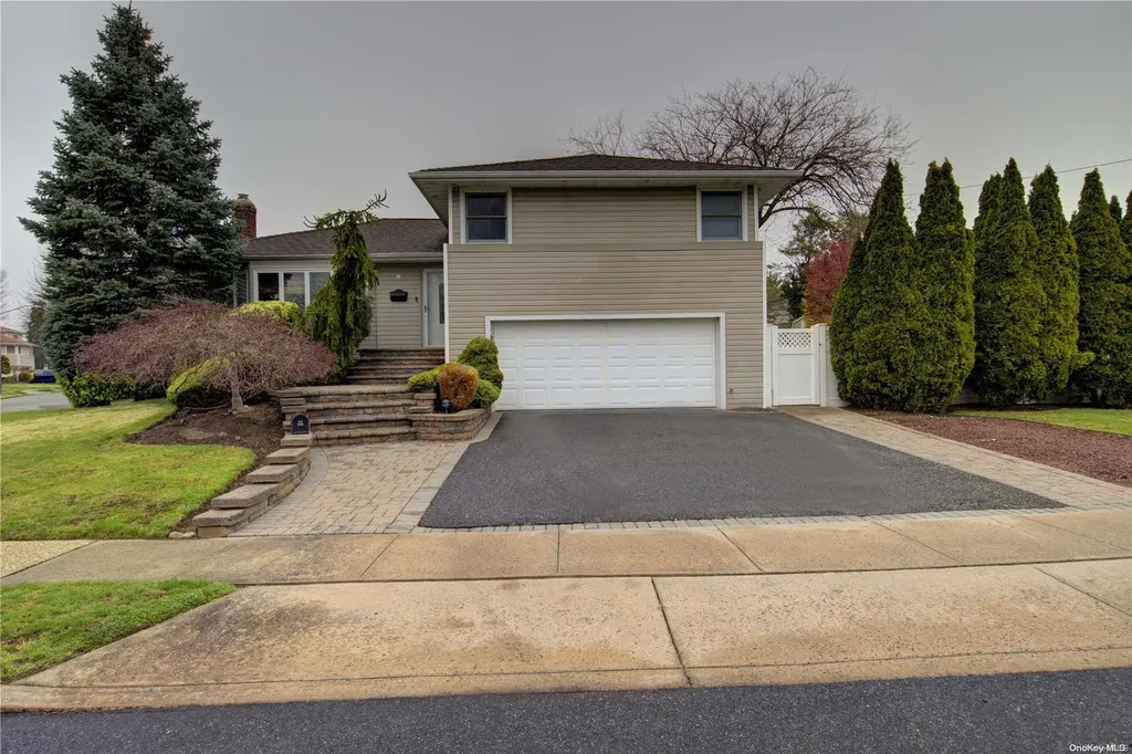 2 Patricia Street Plainview NY 11803