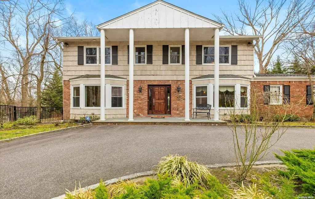 8 Parkside Drive Dix Hills NY 11746