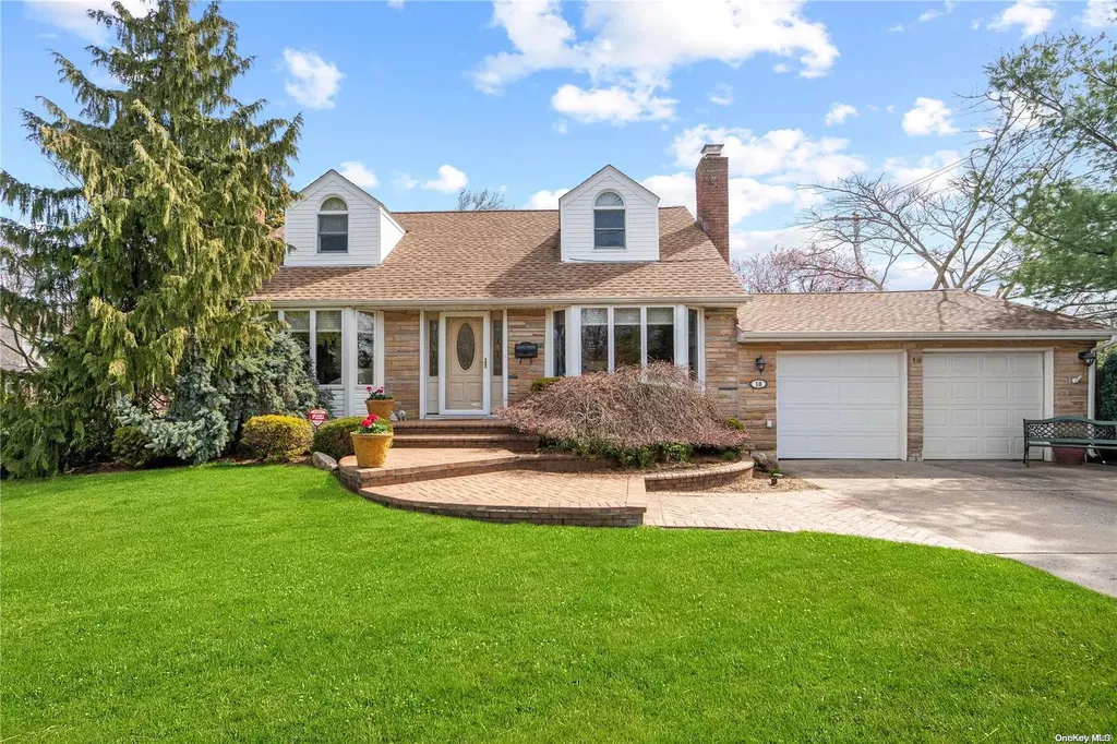 18 Martin Place Syosset NY 11791