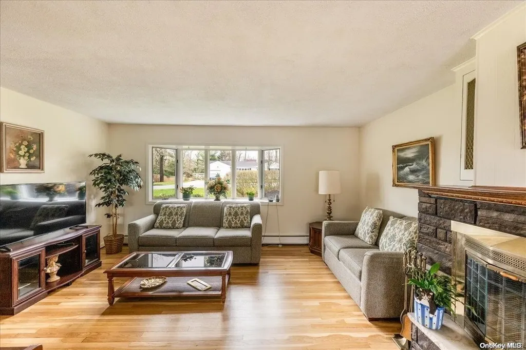 23 Highview Boulevard Brookhaven NY 11719