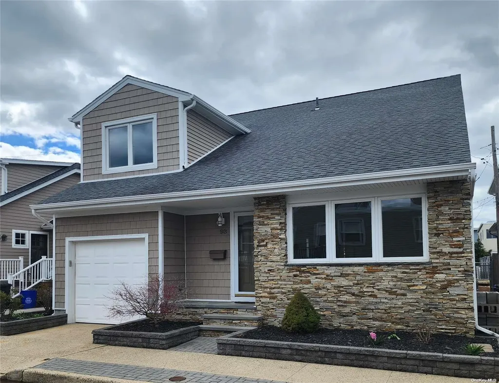 93 Farrell Street Long Beach NY 11561