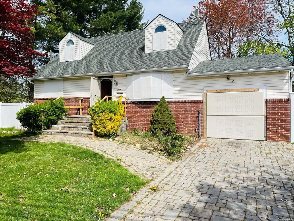 717 Nicolls Road Deer Park NY 11729