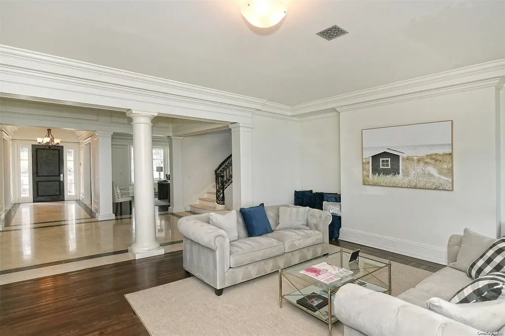 7 Sea Crest Drive Lloyd Harbor NY 11743