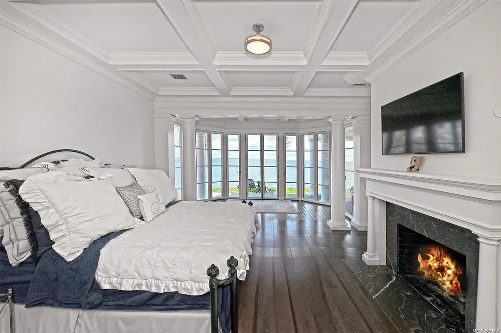 7 Sea Crest Drive Lloyd Harbor NY 11743