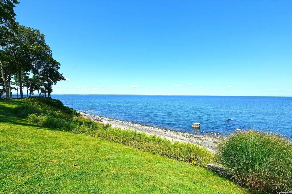 7 Sea Crest Drive Lloyd Harbor NY 11743