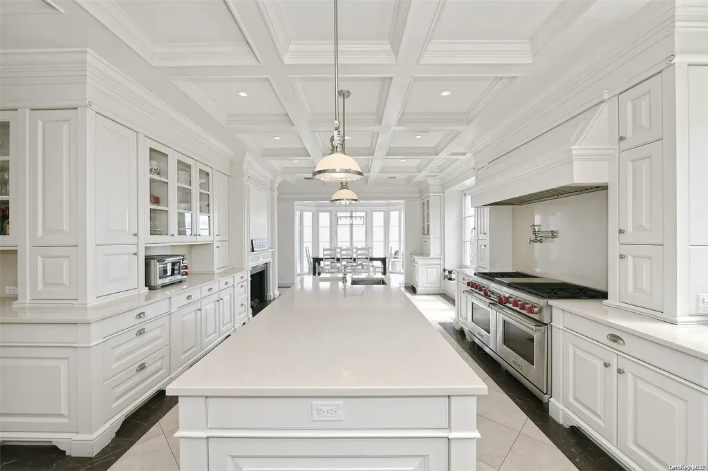 7 Sea Crest Drive Lloyd Harbor NY 11743
