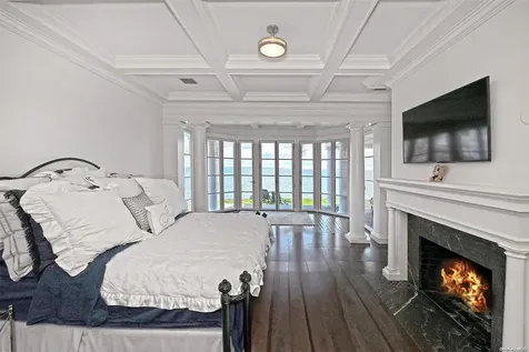 7 Sea Crest Drive Lloyd Harbor NY 11743