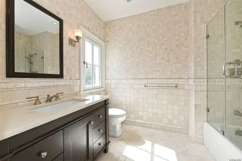 7 Sea Crest Drive Lloyd Harbor NY 11743