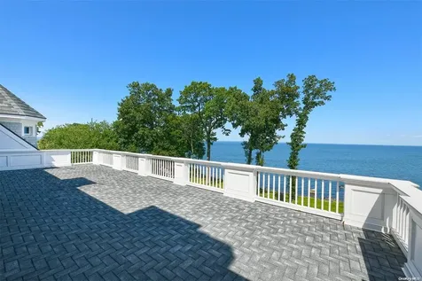 7 Sea Crest Drive Lloyd Harbor NY 11743