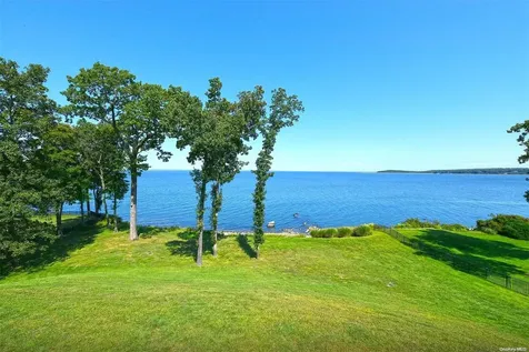 7 Sea Crest Drive Lloyd Harbor NY 11743