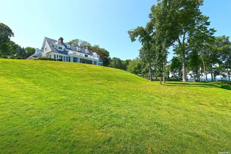 7 Sea Crest Drive Lloyd Harbor NY 11743