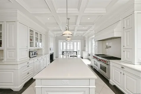 7 Sea Crest Drive Lloyd Harbor NY 11743