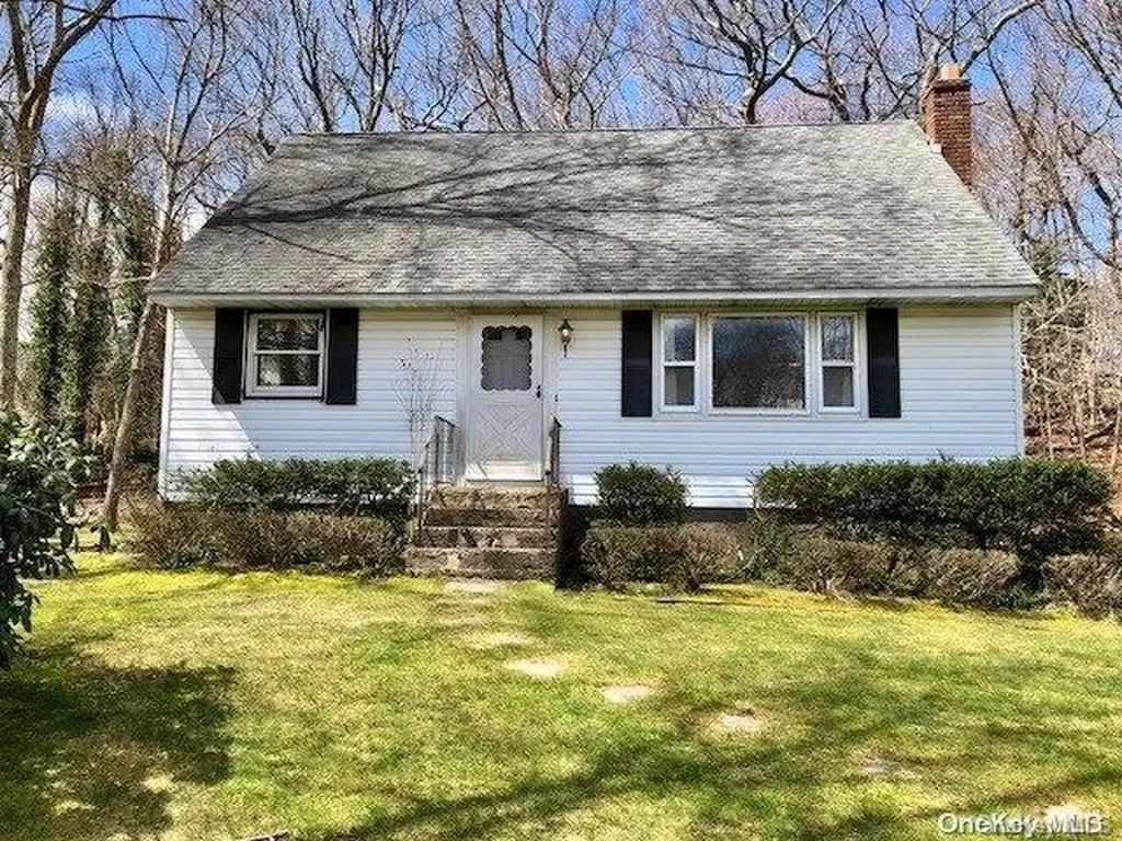 43 Sylvan Place Wading River NY 11792
