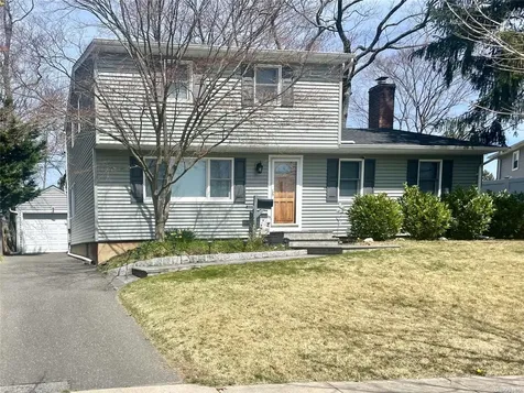 69 Allan Drive East Norwich NY 11732