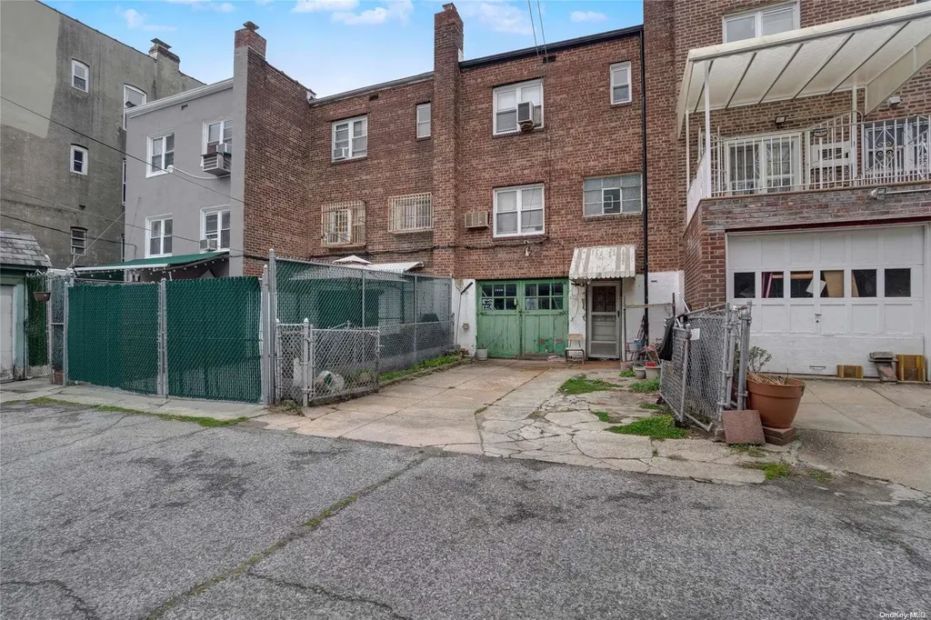 1698 Dekalb Avenue Brooklyn NY 11237