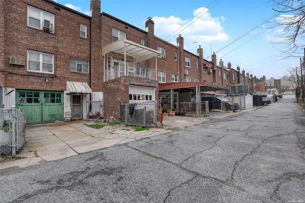 1698 Dekalb Avenue Brooklyn NY 11237