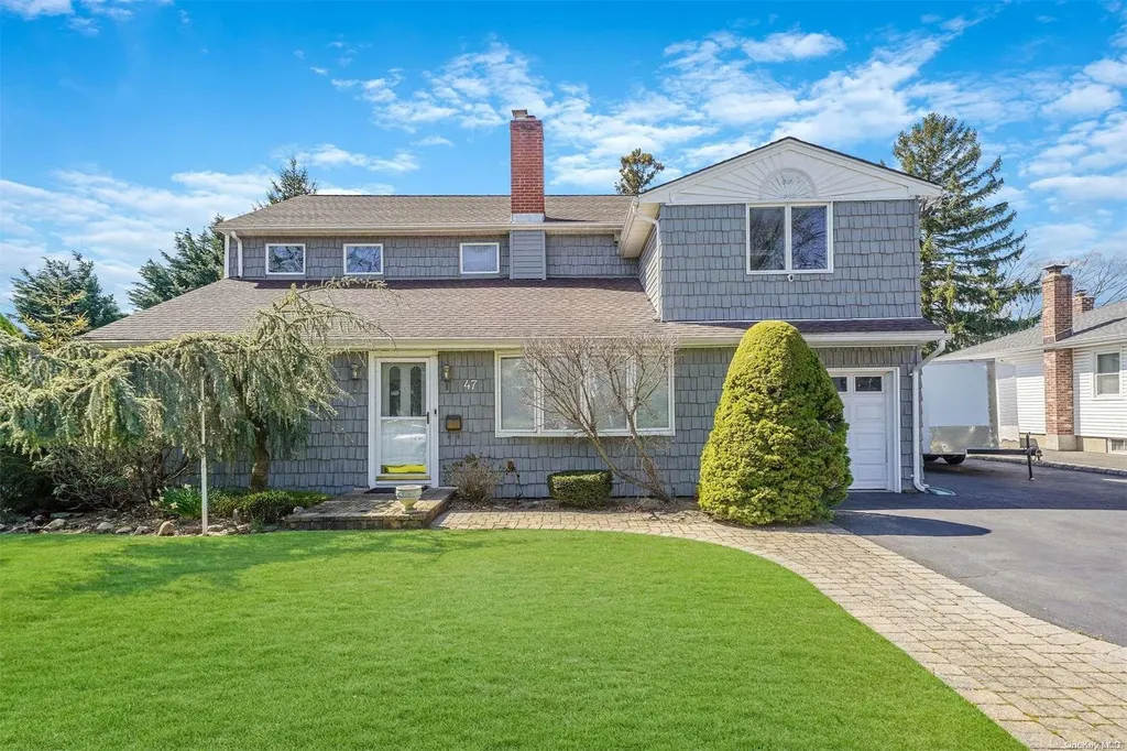 47 Cedar Drive Massapequa NY 11758