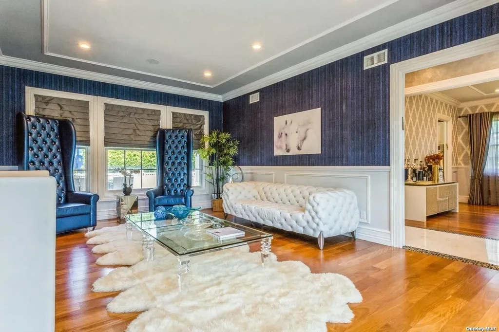 302 Hewlett Neck Road Hewlett Neck NY 11598