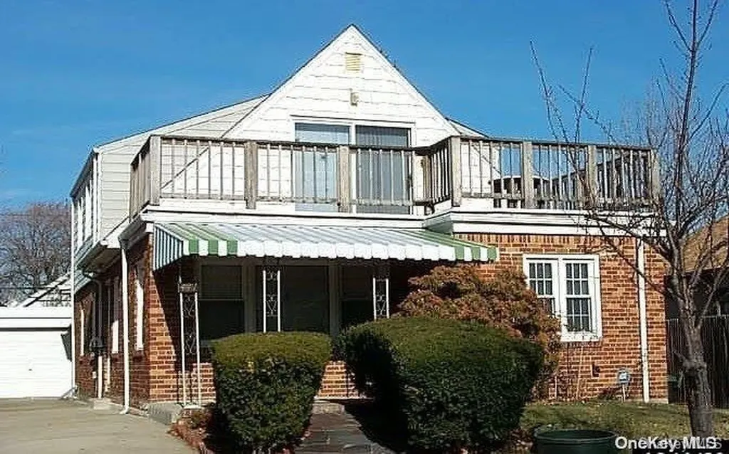 441 E Pine Street Long Beach NY 11561