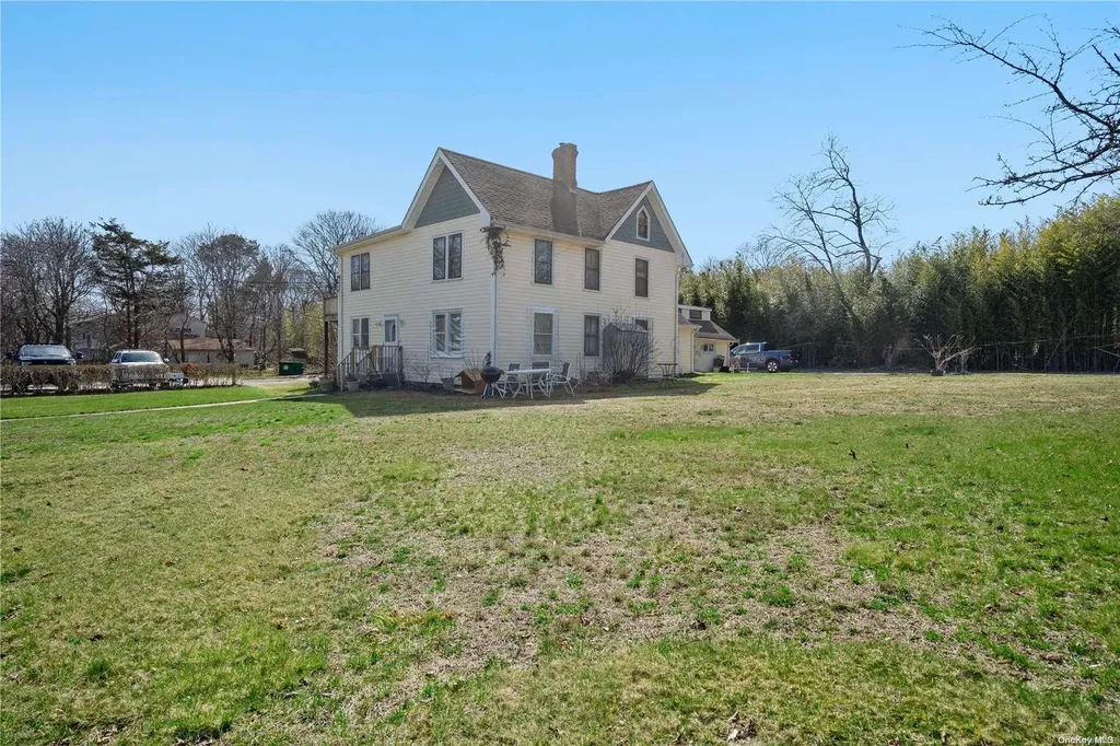 134 Ponquogue Avenue Hampton Bays NY 11946