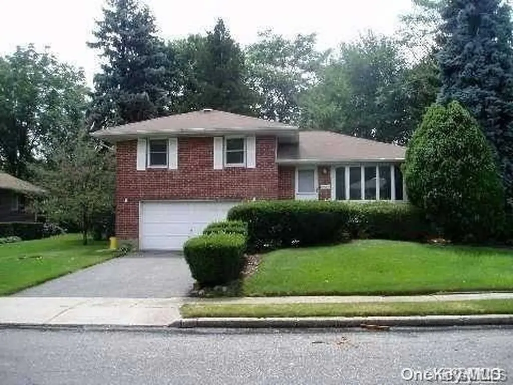 120 Celia Drive Jericho NY 11753