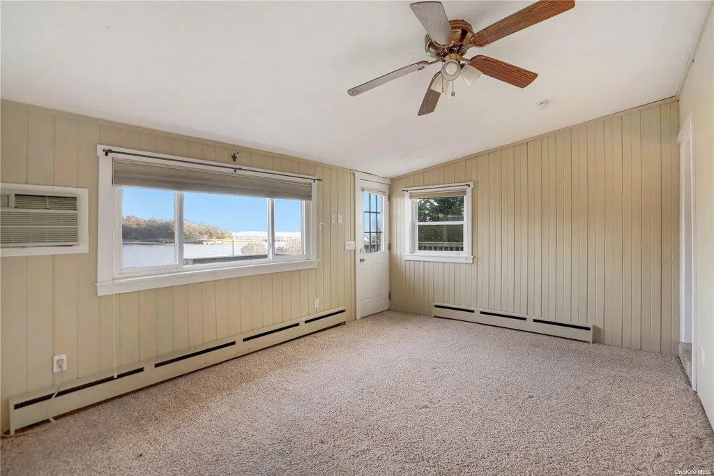 35 Gardners Lane Hampton Bays NY 11946