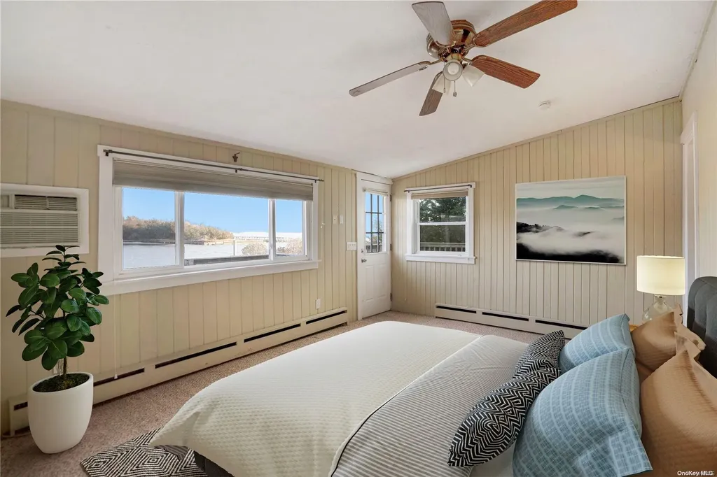 35 Gardners Lane Hampton Bays NY 11946