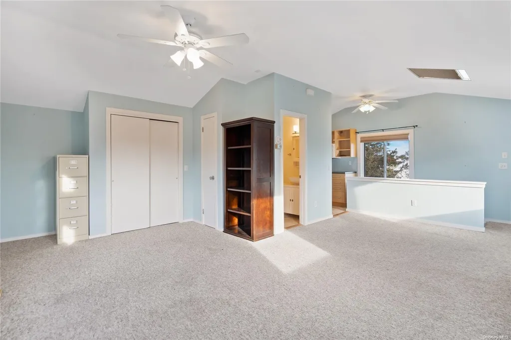 35 Gardners Lane Hampton Bays NY 11946
