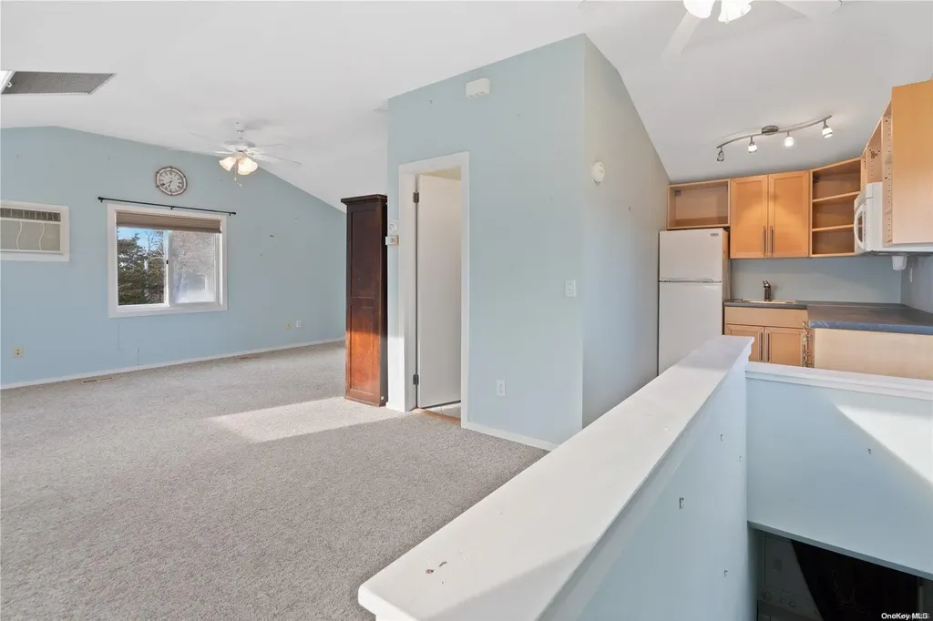 35 Gardners Lane Hampton Bays NY 11946