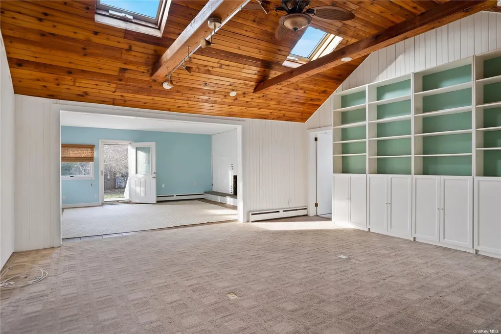 35 Gardners Lane Hampton Bays NY 11946