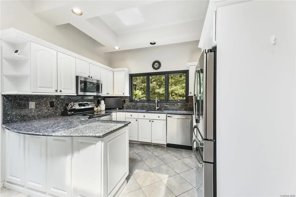 37 Bay Woods Drive Hampton Bays NY 11946