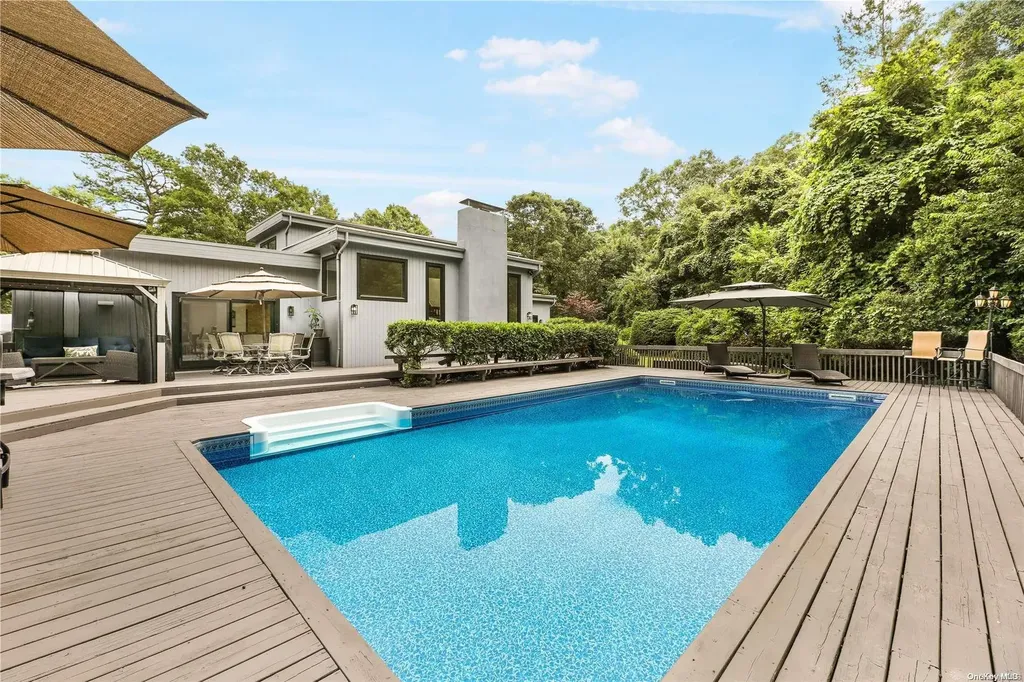 37 Bay Woods Drive Hampton Bays NY 11946