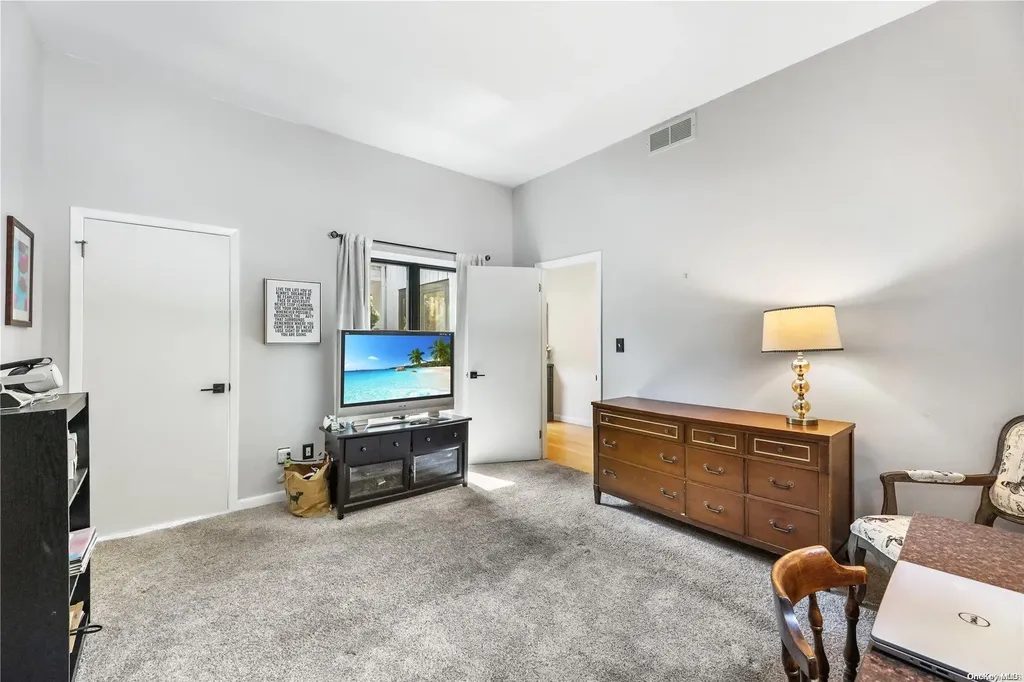 37 Bay Woods Drive Hampton Bays NY 11946
