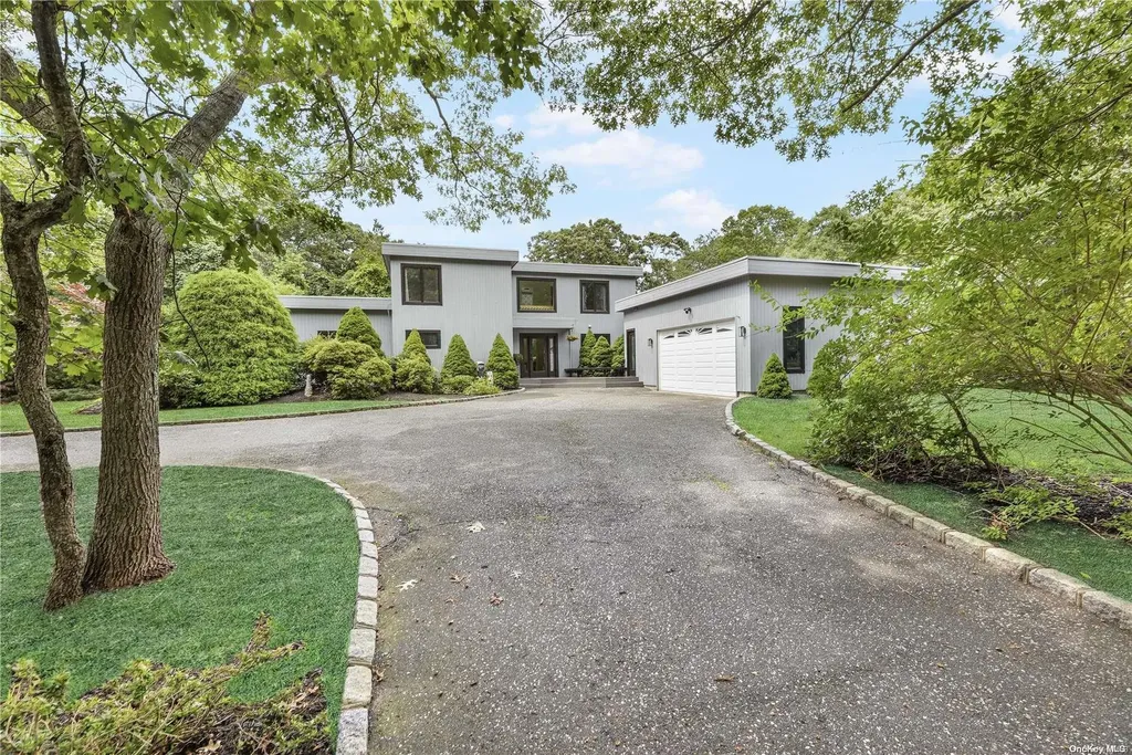 37 Bay Woods Drive Hampton Bays NY 11946
