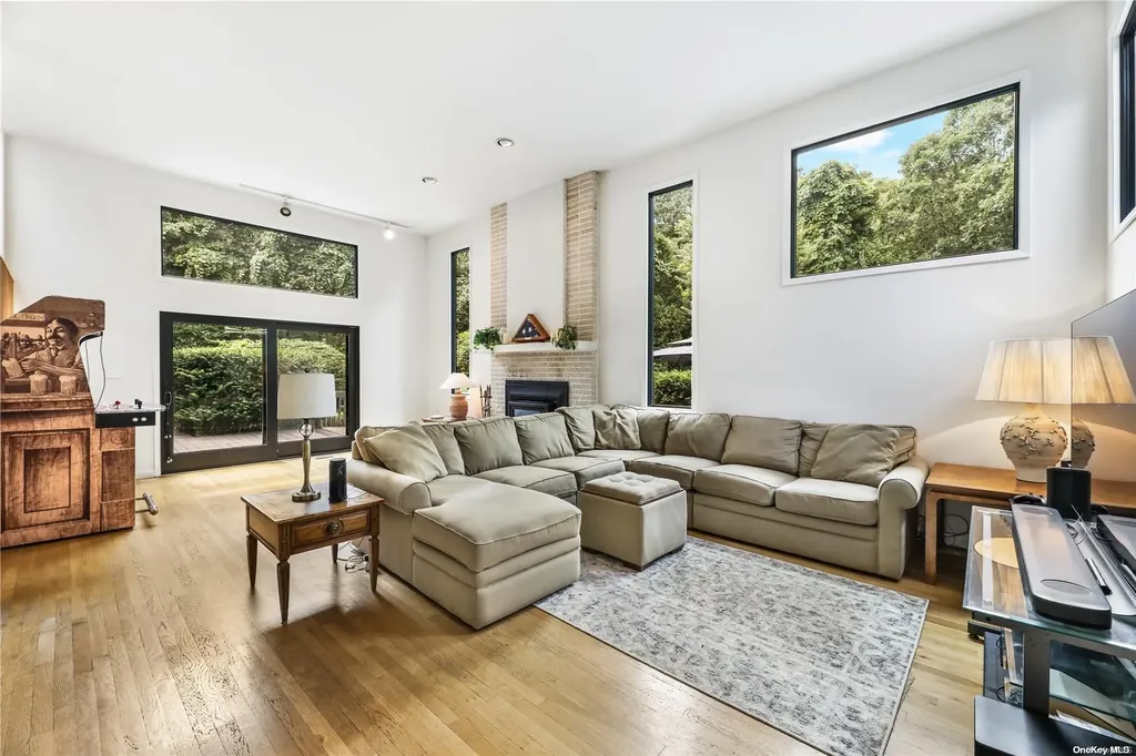 37 Bay Woods Drive Hampton Bays NY 11946