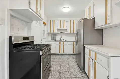 76-15 168th Street Fresh Meadows NY 11366