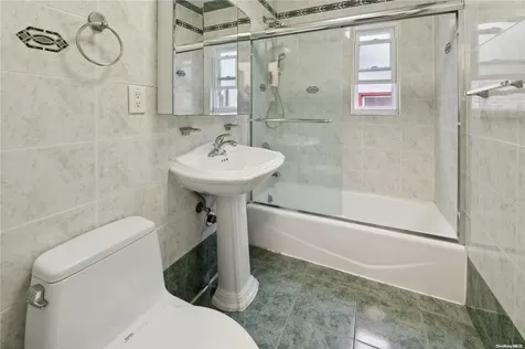 76-15 168th Street Fresh Meadows NY 11366