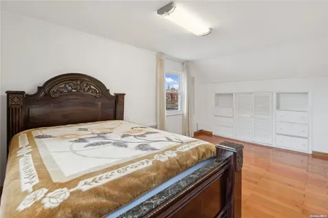 76-15 168th Street Fresh Meadows NY 11366