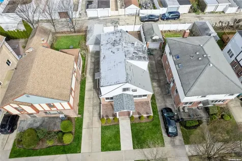 76-15 168th Street Fresh Meadows NY 11366