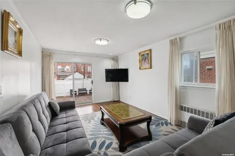 76-15 168th Street Fresh Meadows NY 11366
