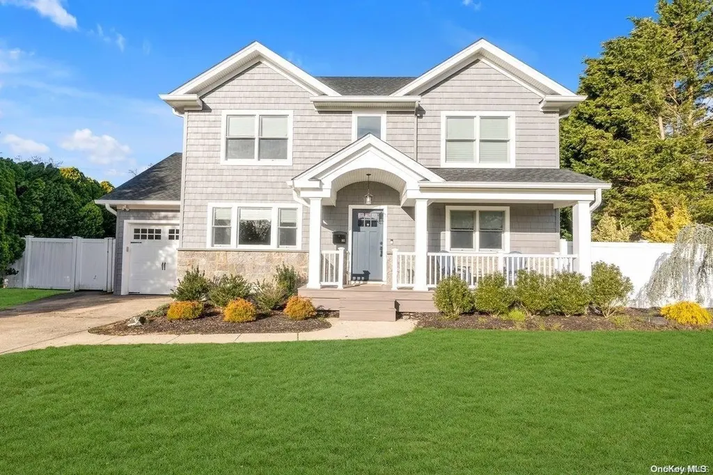 161 Renison Drive Westbury NY 11590
