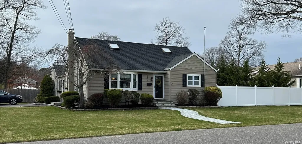 501 Oak Neck Road West Islip NY 11795