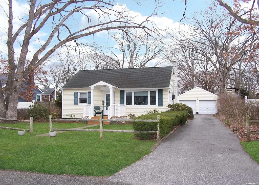 1351 Peters Boulevard Bay Shore NY 11706